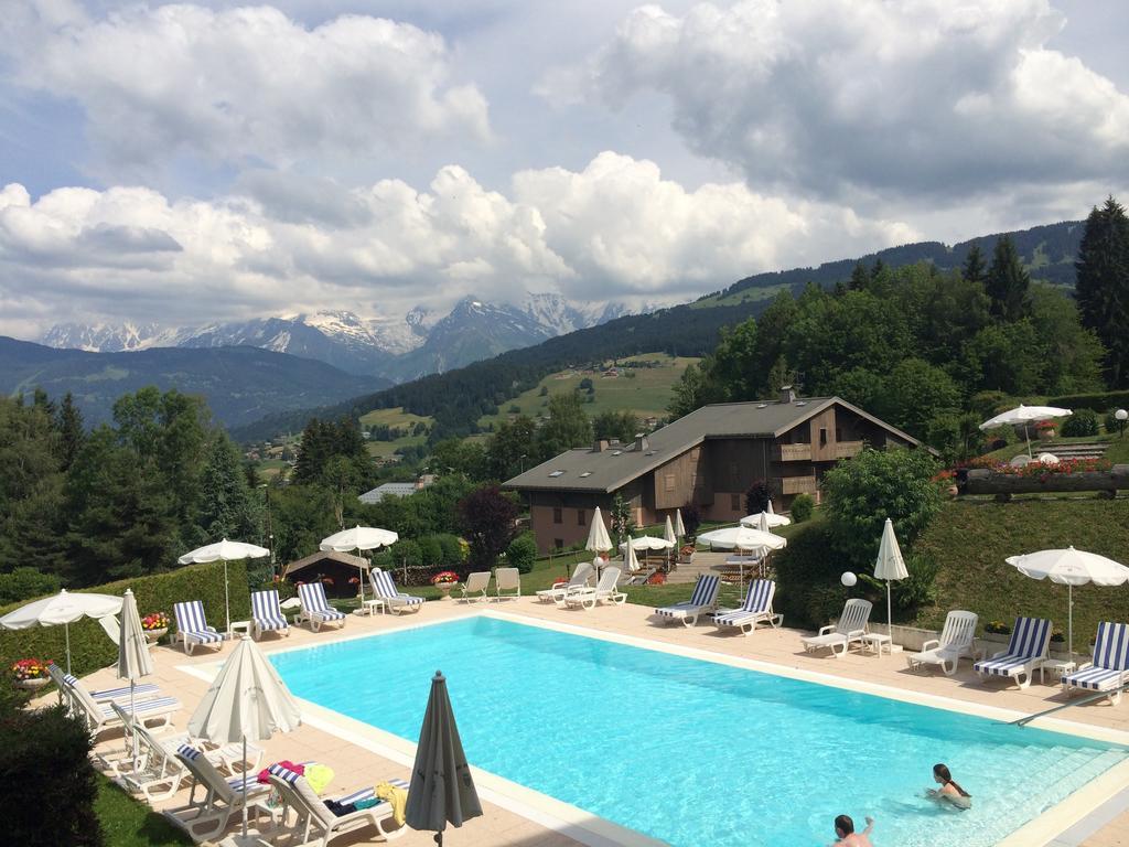 Aux Ducs De Savoie Hotel Combloux Esterno foto